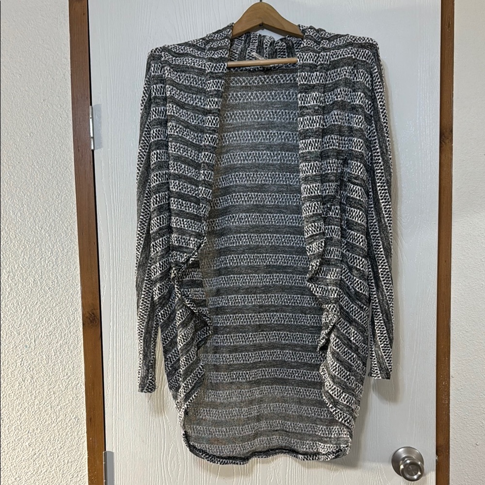 Elegant Women's Black and White Striped Cardigan
